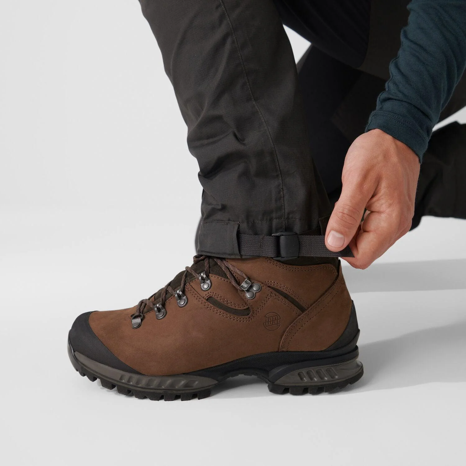 Fjällräven Abisko Lite Men's Trekking Trousers Regular - Image 12